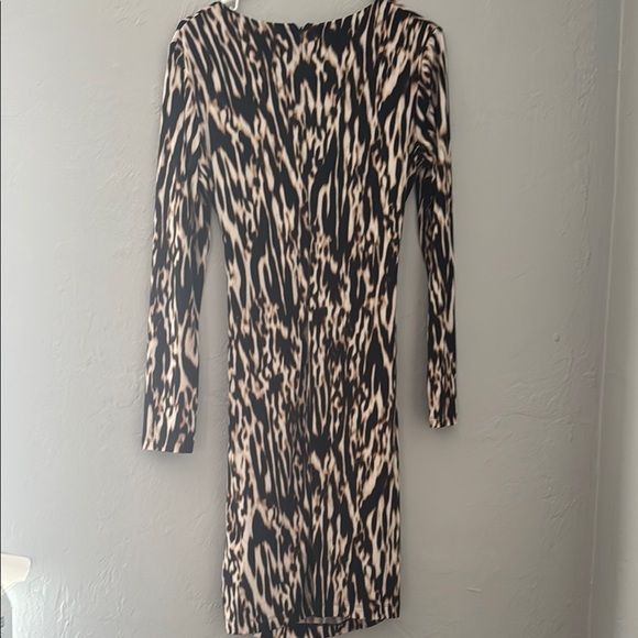 Calvin Klein Black and Cream Long Sleeve Bodycon Dress - Picture 6 of 8